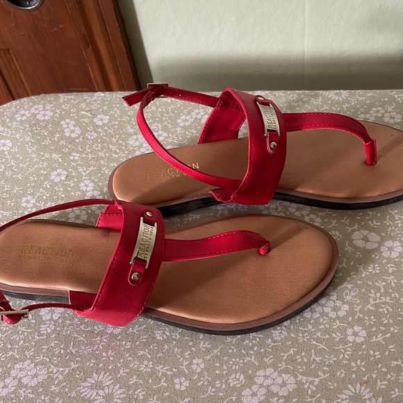 Kenneth cole reaction sandals - Picture 2 of 3